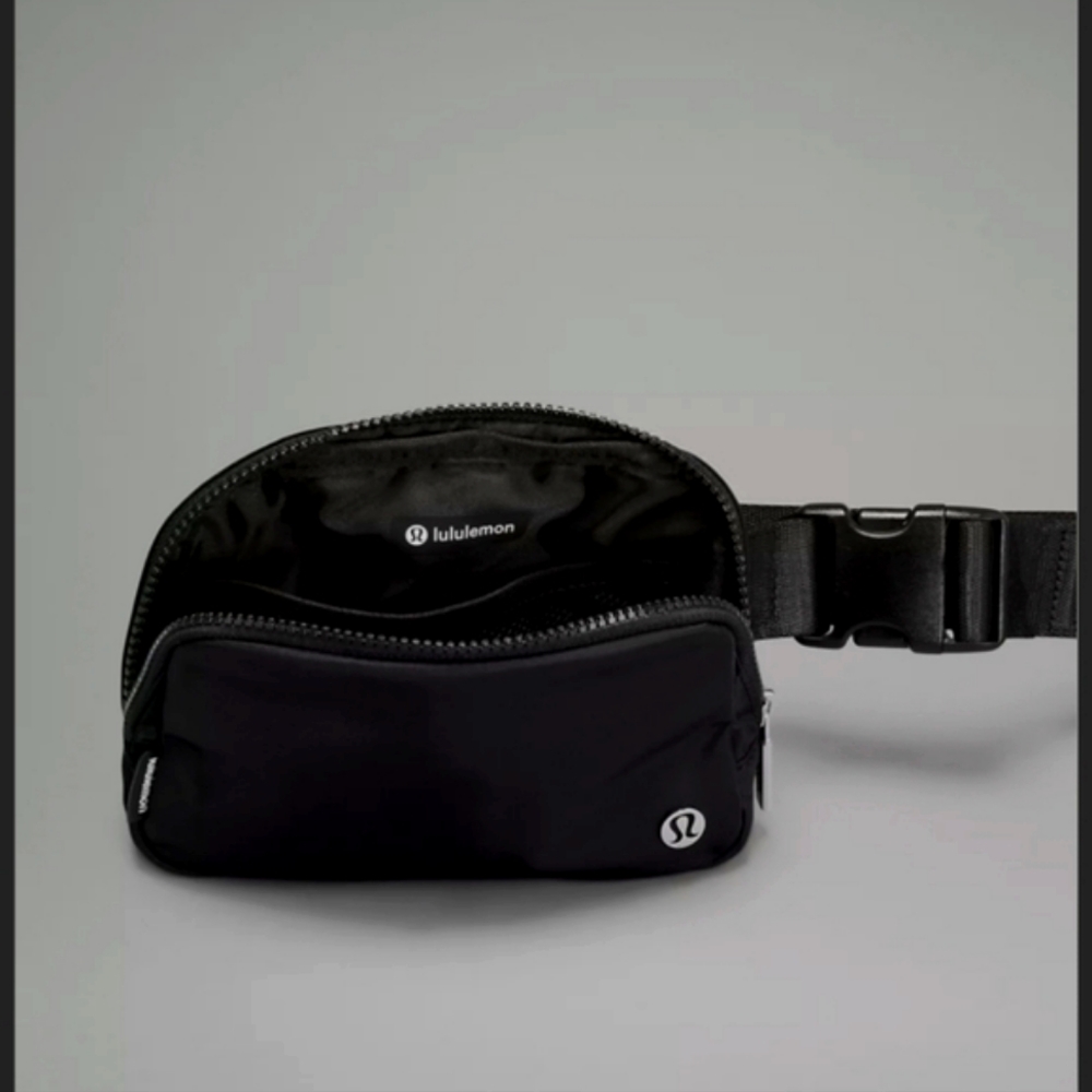 NWT Lululemon Everywhere Belt Bag - Picture 5 of 7